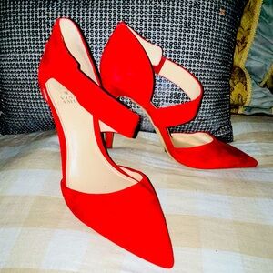 Women’s  Gorgeous red high heels 👠